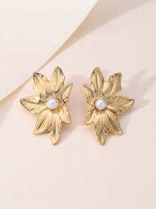 Faux Pearl Decor Flower Design Stud Earrings - Yellow Gold - View 1
