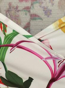 SHEIN VCAY 印花一字肩泡泡袖短款上衣 - 彩色 - 查看 7