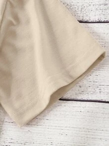 SHEIN Essnce 花卉圖案和公牛圖案T恤 - 卡其色 - 查看 3