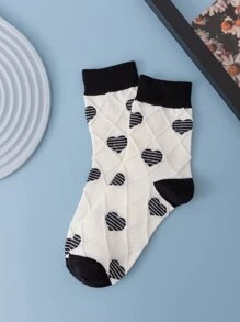 愛心圖案中筒襪 - 黑與白 - 查看 3
