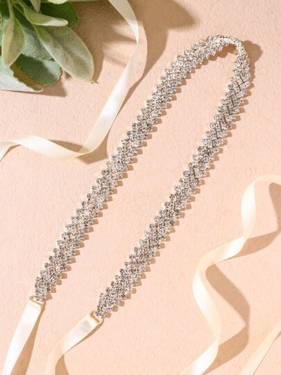 Cinturón de novia con decoración de strass. Accesorios del Día de San Valentín