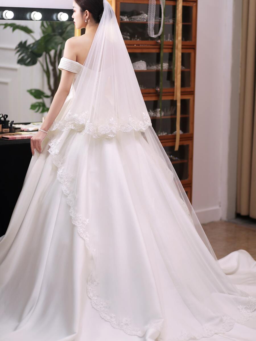 1pc White Lace & Mesh Long Wedding Veil, Bride's Headpiece With Lace Edge For Bridal Wedding Photoshoot Vacation Fall Clothes For Women - White - View 1