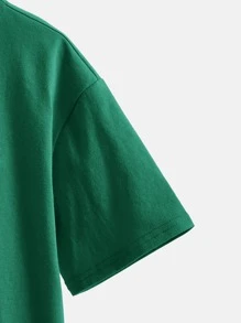 SHEIN Chicos Camiseta con estampado de slogan y dibujos animados - Verde Oscuro - Ver 3