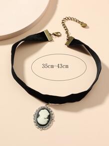 Collar con colgante de figura - Negro - Ver 3