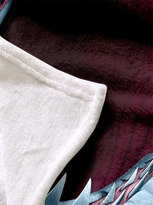 1pc Shark Pattern Blanket, Cartoon Fabric Soft & Warm Blanket For Living Room & Bedroom, Home Decor - Multicolor - View 3