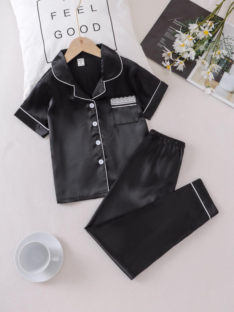 男孩撞色滾邊蕾絲細節緞面短袖長褲睡衣套裝