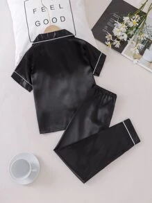 男孩撞色滾邊蕾絲細節緞面短袖長褲睡衣套裝