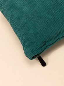 1个深绿色纯色灯芯绒手柄大容量旅行化妆包,经典柔软六角形Y2K美学设计,可作礼品、化妆包、护肤包、洗漱包、收纳袋等,是旅行、邮轮、宿舍、婚礼伴娘、母亲节、生日、朋友、老师等场合的理想之选,也可用于家居装饰、床头收纳、化妆包等。这款化妆包是送给女性的礼物、圣诞礼物、送礼佳品等。它还是一款实用百搭的化妆包,是旅行必备单品。 - 墨綠色 - 查看 4