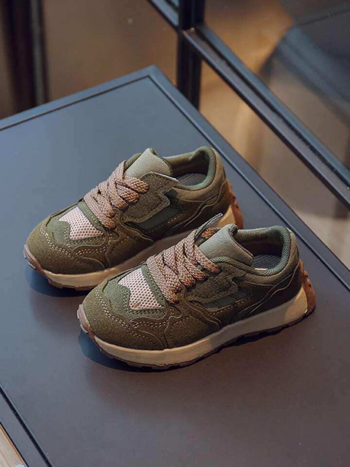 Boys green running shoes store