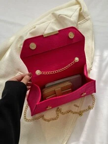 中等翻蓋法棍包壓花細節金屬裝飾螢光紅前衛