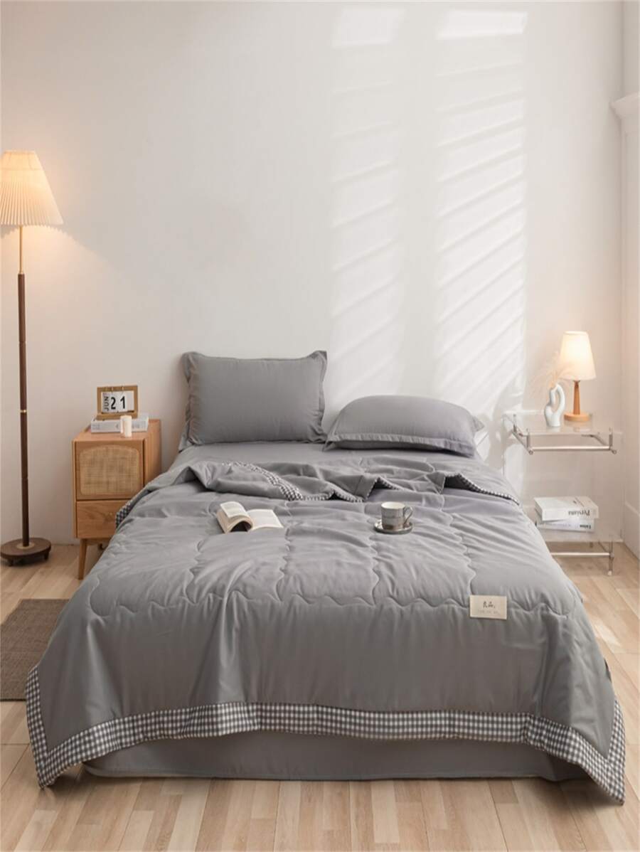 1pc Gray Quilt, Fabric Contrast Gingham Binding Label Decor Bedspread For Home - Grey - View 1