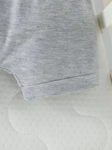 男婴夏季休闲卡通印花连体衣和短裤套装