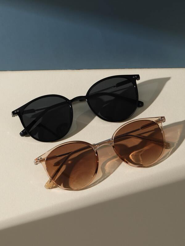 2 pares de gafas de sol con montura redonda vintage, el accesorio de viaje perfecto para mujeres. Gafas de sol, gafas de playa, accesorios de playa para mujeres. Gafas de sol, sombreado básico que combina con suéteres, vaqueros, pantalones de chándal, sudaderas con capucha, chaquetas, vestidos y camisas de manga larga. Sombra elegante para salidas familiares, viajes, vacaciones, verano, playa, viajes y actividades al aire libre.