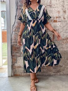 SHEIN LUNE Plus Tropical Print Guipure Lace Insert Batwing Sleeve Dress - Green - View 3