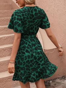 SHEIN VCAY 豹紋印花蝴蝶袖荷葉邊繫腰帶連衣裙 - 綠色 - 查看 2