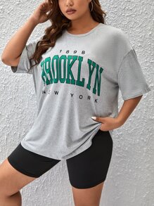 SHEIN EZwear Plus Letter Graphic Drop Shoulder Tee