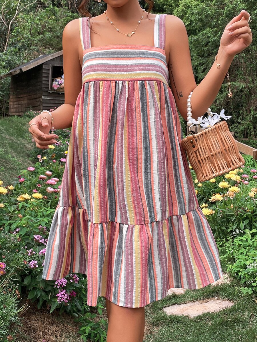 SHEIN Maternidad Vestido de tirantes con estampado de rayas bajo con fruncido - Multicolor - Ver 1