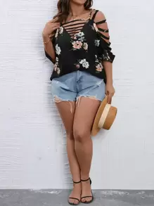 SHEIN LUNE Plus Floral Print Ladder Cut Out Dolman Sleeve Tee - Black - View 3