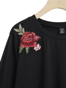 Camiseta con bordado floral de cuello asimétrico - Negro - Ver 3