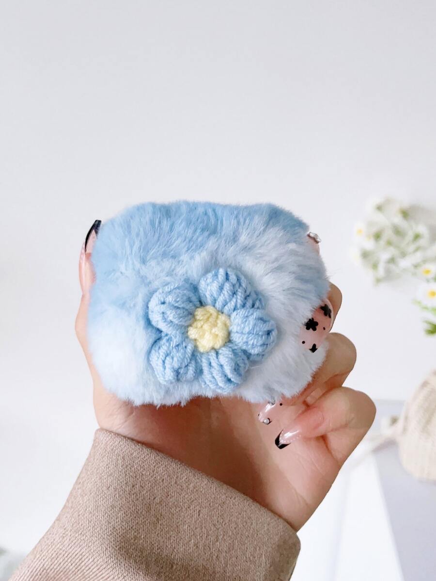 Funda compatible con Airpods con diseño de flor felpa - Azul - Ver 1