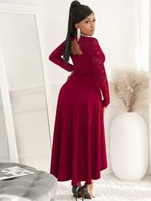 Kleid mit Kontrast Spitzen, Stufensaum - Rosenrot - Übersicht 2