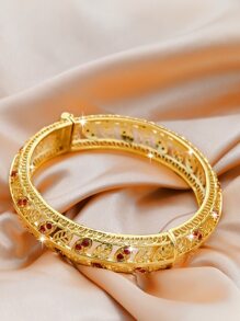 KKCOLA 方晶鋯石裝飾鏤空手鐲