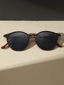 1 Pair Women's Retro Round UV Protection Sunglasses, Ideal For Music Festivals, Beaches And Other Occasions, Suitable For Pairing With Sweaters, Jeans, Sweatpants, Hoodies, Jackets, Dresses And Long-Sleeved Shirts, Fashionable And Versatile, Elegant And Suitable For Family Outings, Travel Vacations, Summer Beach Vacations, Outdoor Activities And More. - Grey - View 3