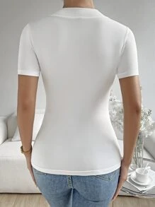 SHEIN Essnce 素色V領T恤 - 白色 - 查看 3