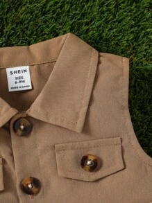 男嬰翻蓋細節襯衫和卡通獅子補丁貼短褲