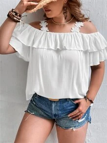 SHEIN VCAY 大碼貼花挖肩荷葉邊襯衫 - 白色 - 查看 1