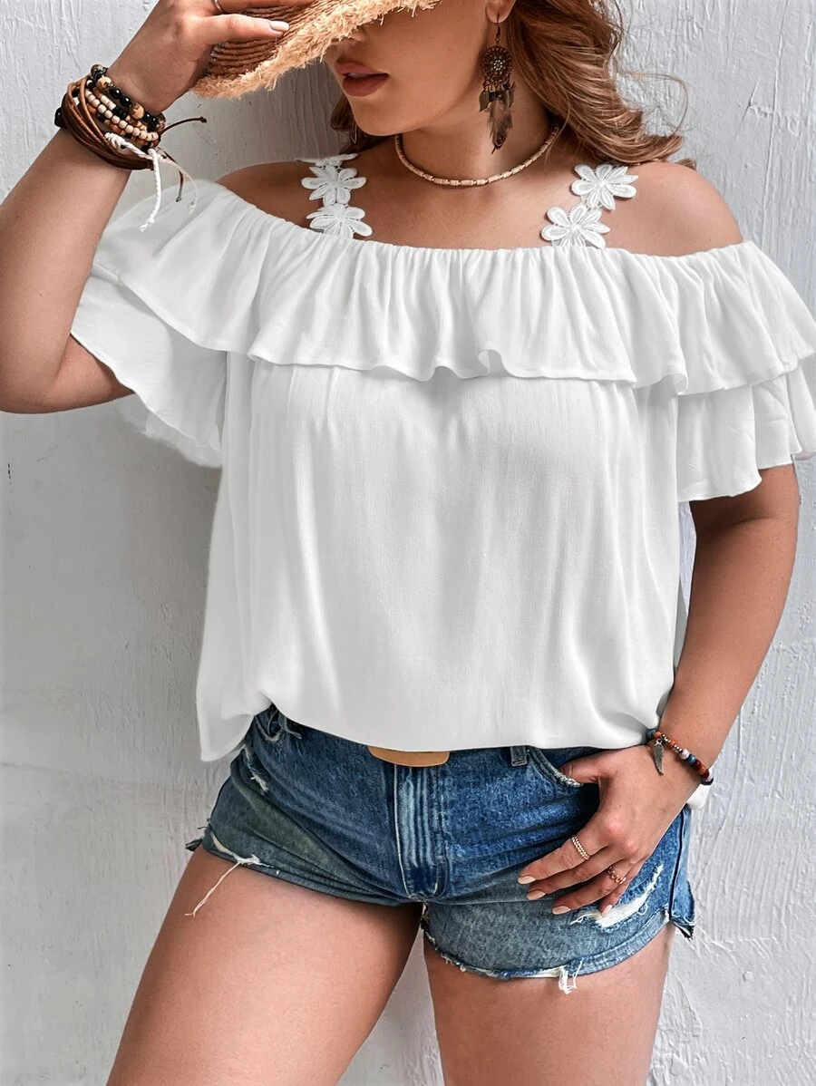 SHEIN VCAY 大碼貼花挖肩荷葉邊襯衫 - 白色 - 查看 1