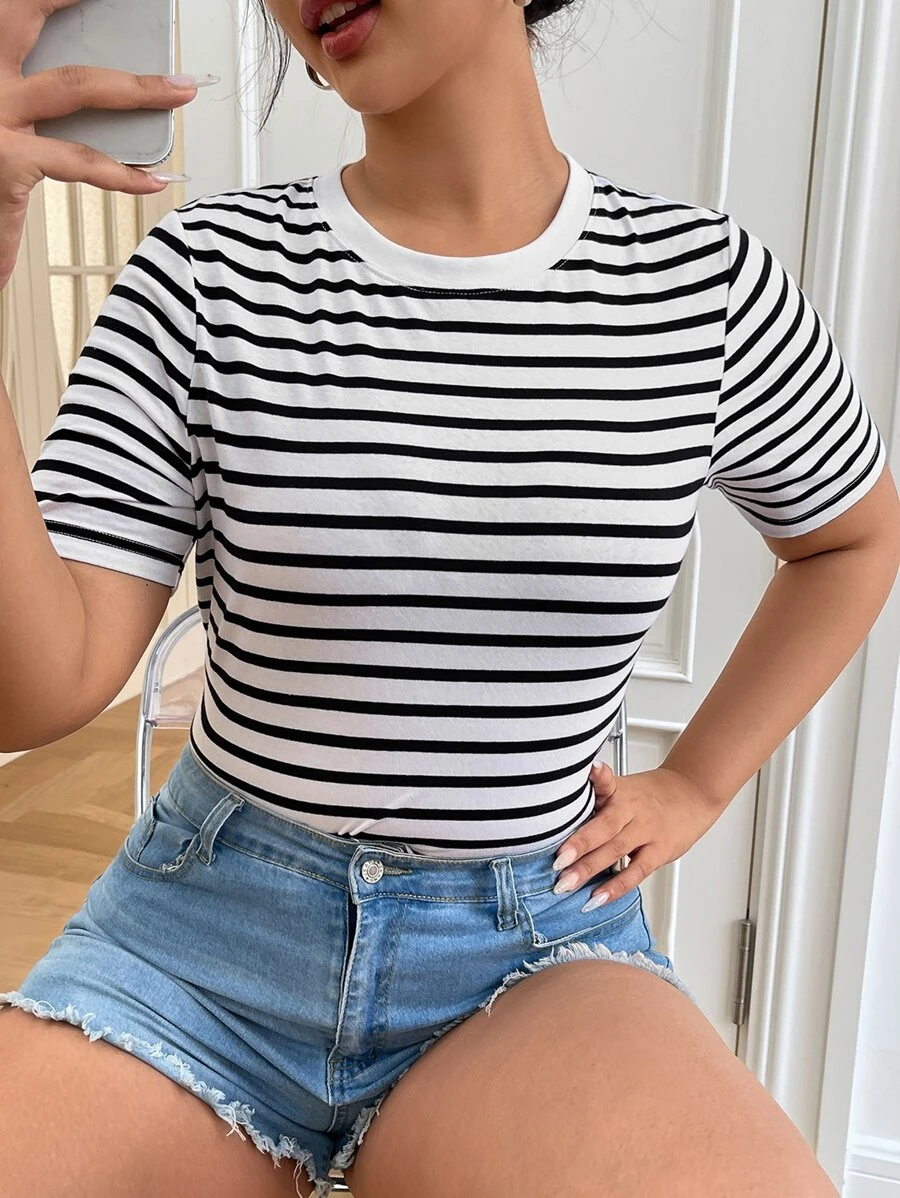 SHEIN EZwear Plus Striped Print Tee For Summer
