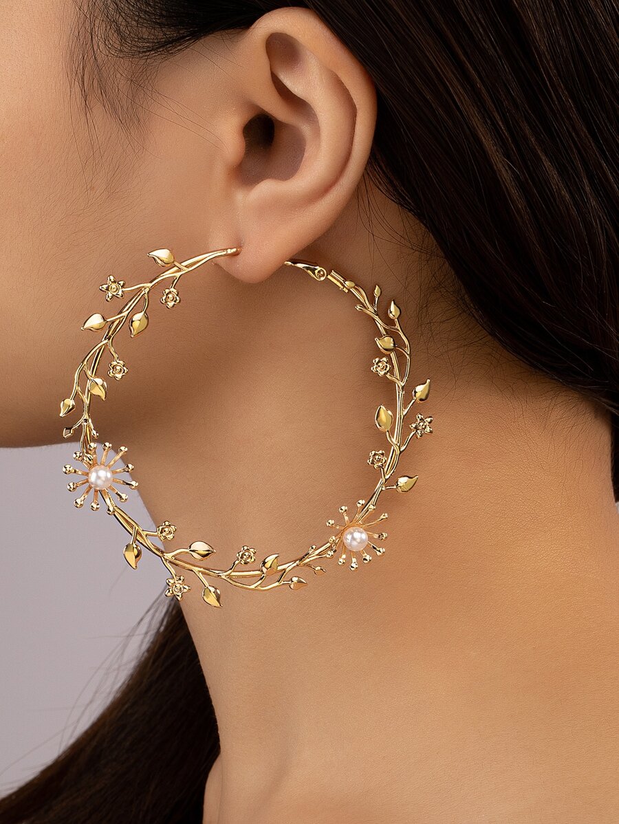 Faux Pearl & Leaf Decor Hoop Earrings