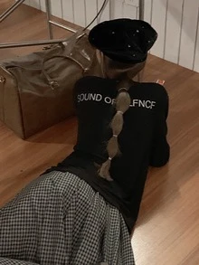 Camiseta con estampado de letra - Negro - Ver 4