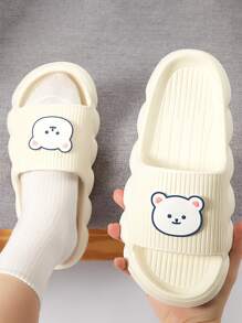 女士卡通熊裝飾單帶拖鞋,學院淺褐色的顏色戶外拖鞋 - 米色 - 查看 1