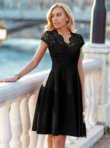 MIUSOL 花卉蕾丝V领短袖A字鸡尾酒礼服、婚礼宾客礼服、正式礼服 - 黑色 - 查看 2