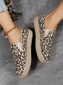 Fall/Winter Women Leopard Pattern Slip-On Shoes, Vacation Sneakers - Multicolor - View 2