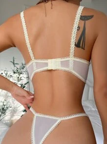 Floral Embroidery Mesh Underwire Lingerie Set - Multicolor - View 2