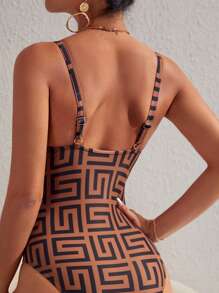 SHEIN Swim 夏日海灘全版印花鏈條細節單件泳裝 - 棕色 - 查看 2