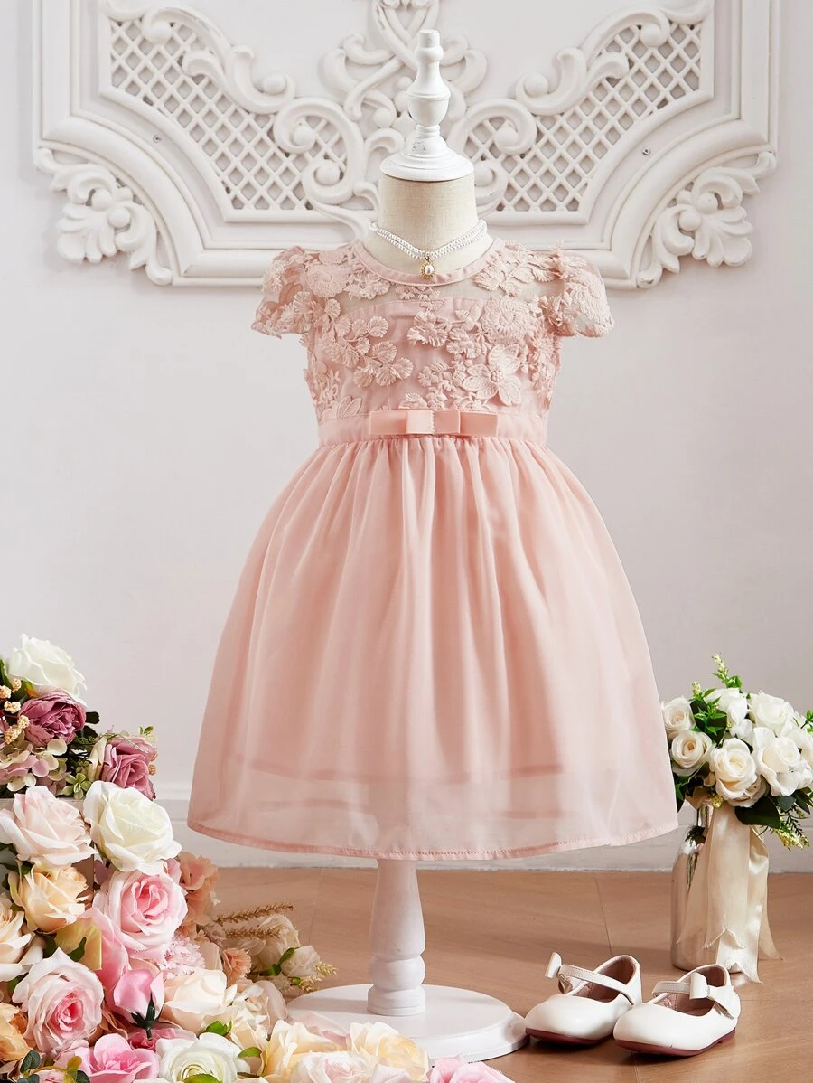 SHEIN 小女童花卉刺繡洋裝