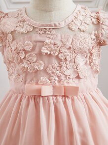 SHEIN 小女童花卉刺繡洋裝