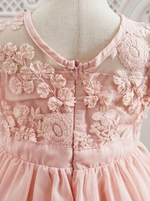 SHEIN 小女童花卉刺繡洋裝