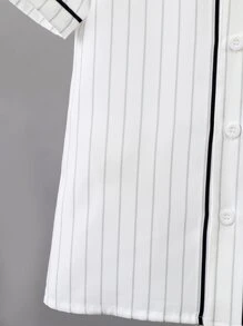 SHEIN 男小童白色條紋圖案字母標識運動休閒襯衫帶常規袖和V領翻領適合夏天 - 白色 - 查看 6