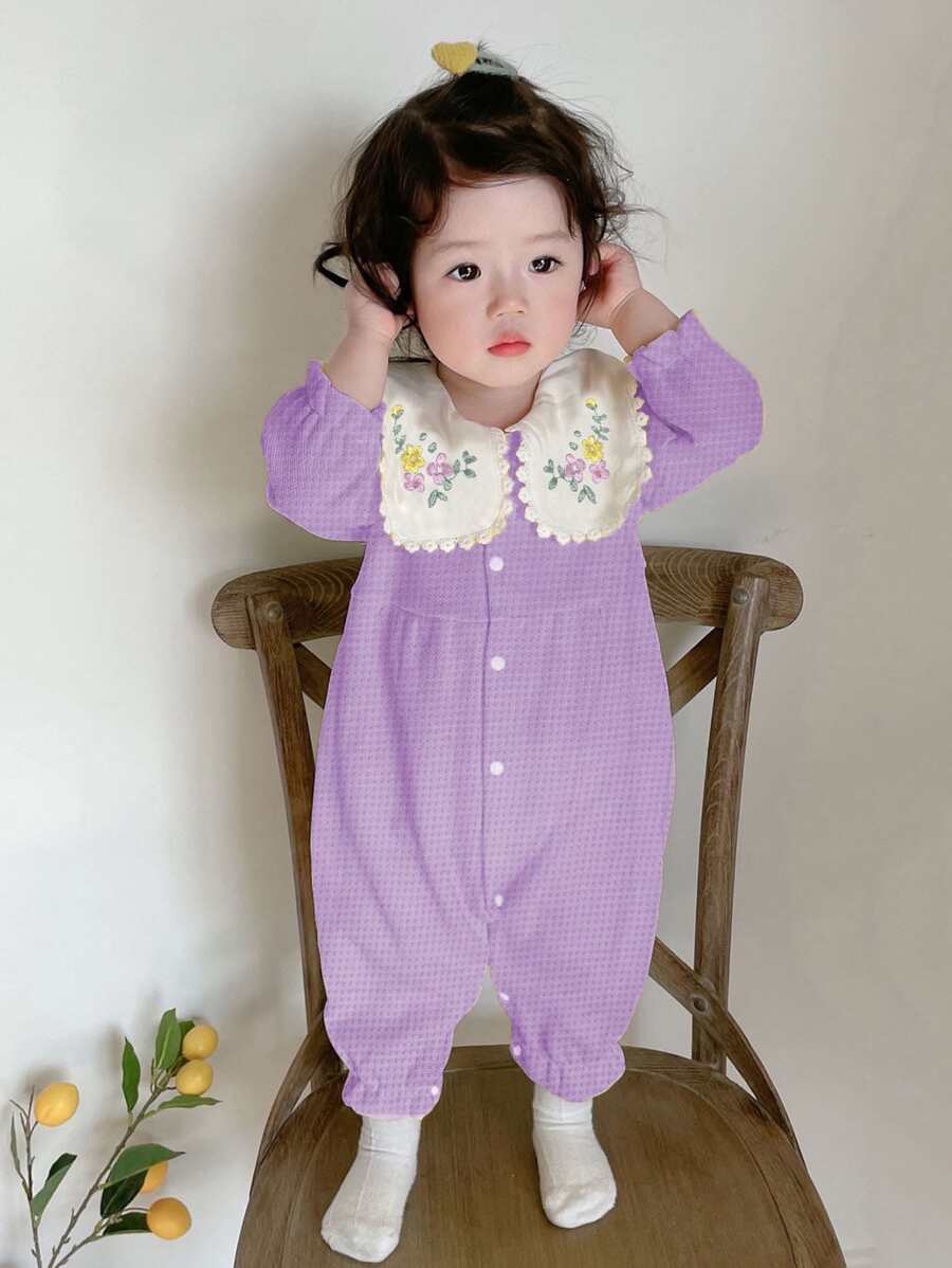 嬰兒花卉刺繡彼得潘領前紐扣連身褲 - 紫丁香色 - 查看 1