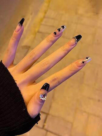 24入組長棺材形狀黑色法式心型3D鑽石貼片假指甲，附1片貼紙和1支指甲檔，假指甲用品，讓您的指甲煥然一新