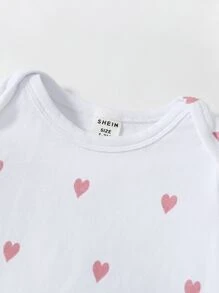 SHEIN 新生兒愛心圖案包腳連體睡衣和連體衣和配件帽和手套和圍兜