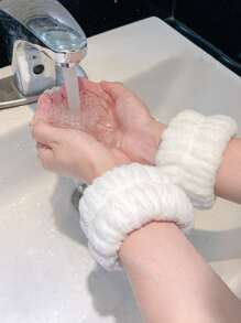 2pcs Solid Fuzzy Bath Wrist Band, Simple White Polyester Wristbands For Washing Face - White - View 1