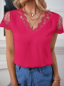 SHEIN Frenchy 蕾絲拼接V領襯衫 - 西瓜粉 - 查看 2