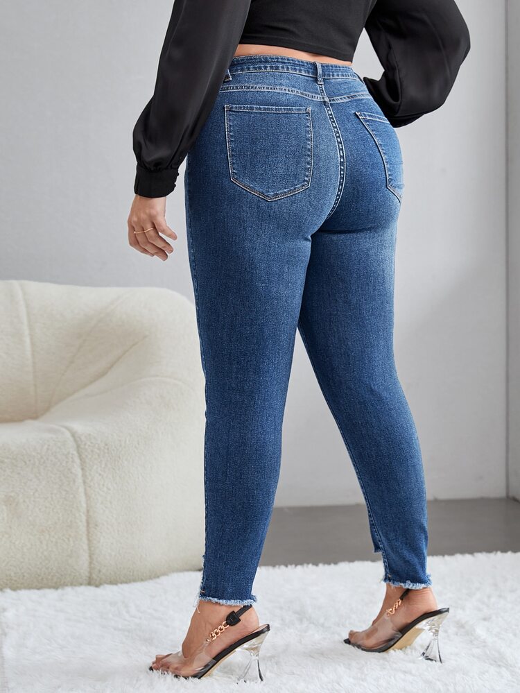 SHEIN Essnce 大碼高腰破洞毛邊緣緊身牛仔褲 - 中等水洗藍 - 查看 2