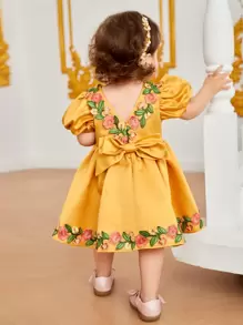SHEIN 嬰兒女裝花卉刺繡貼片泡泡袖連身裙 - 芥末黃 - 查看 1
